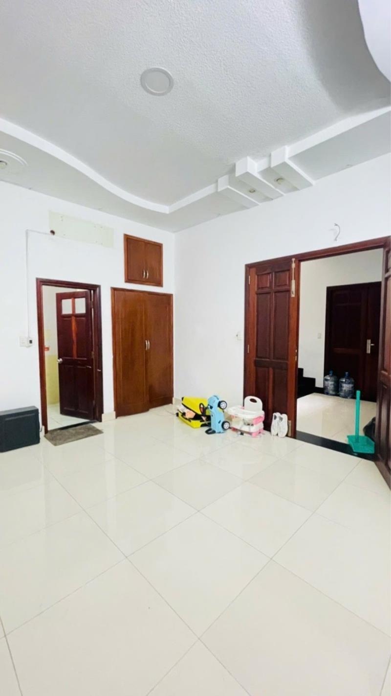 Ngay chợ tân hương - tân phú - hẻm 2 ô tô né thông – dt: 6m x 13m - 5 tầng – 9 tỷ 8  - 4