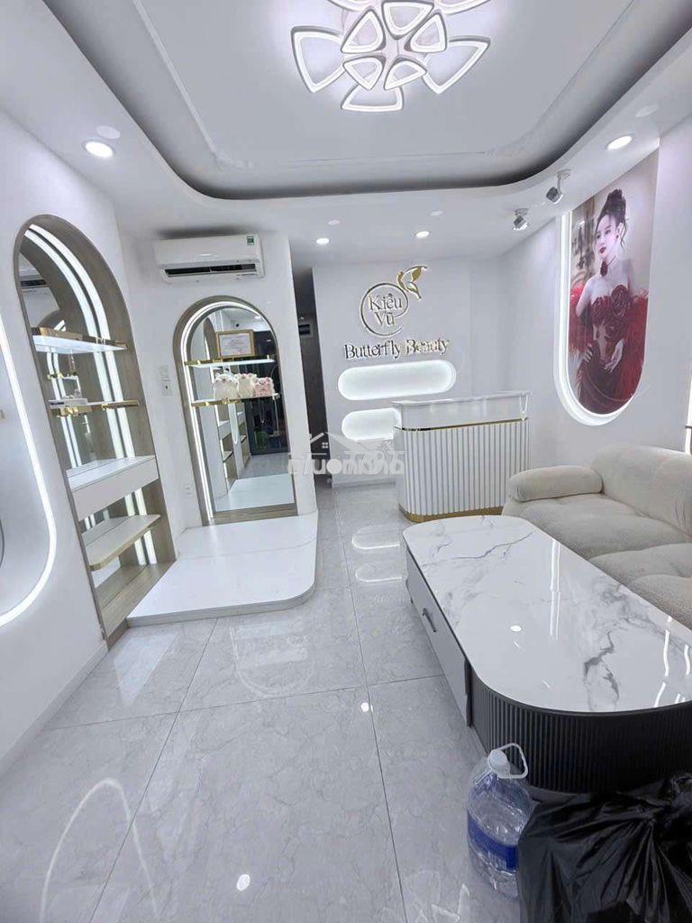 Cho thuê nhà mặt tiền phan văn trị q5