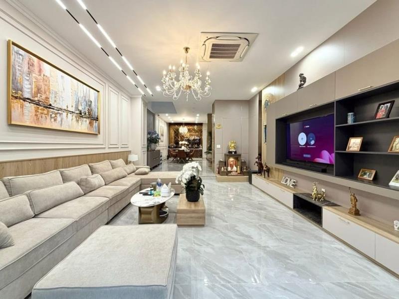 Trung tâm quận 5 - biệt thự - 4 tầng thang máy - nguyễn chí thanh - dt: 8 x 20m– 45 tỷ - 2