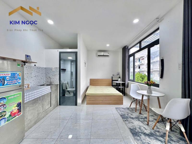 Phòng ban công đầy đủ nội thất mới xây ngay vườn lài - gần đại học văn hiến - 2
