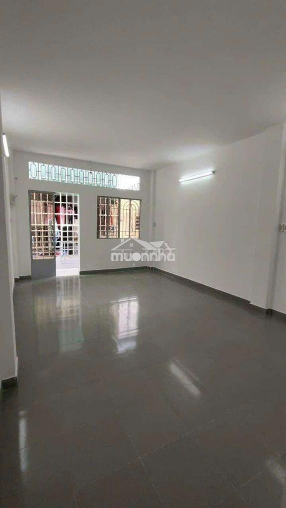 Nhà nguyên căn gần đầm sen - 4