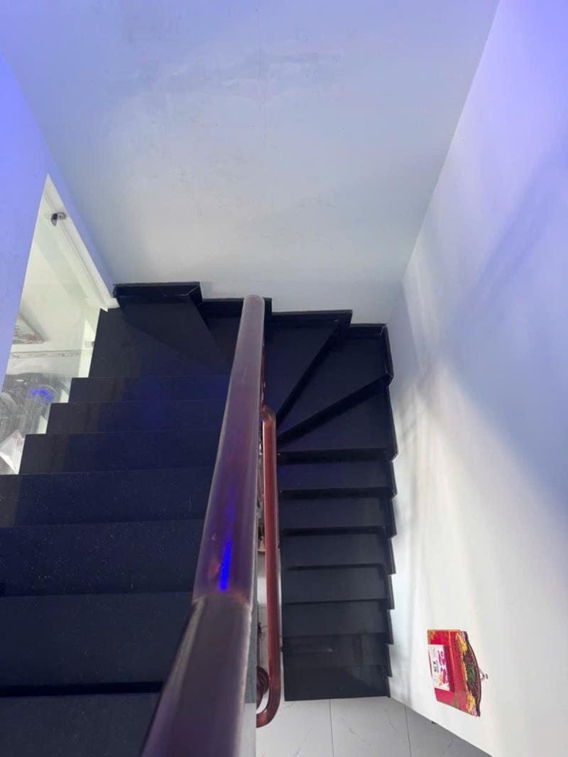 Bán nhà phan văn hớn – nhà 1 trệt 1 lầu – 4pn – xe hơi – 3,8x27m – giá 4,1 tỷ - 3