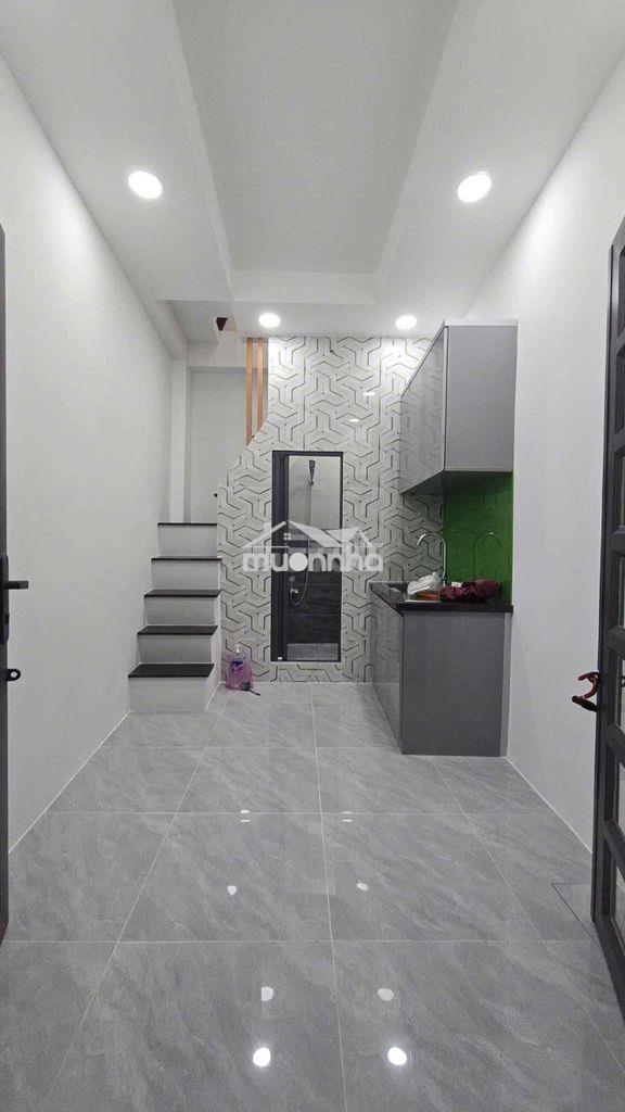 Nhà trần hưng đạo 3 lầu sổ riêng hoàn công đâỳ đủ