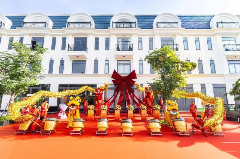 Bán nhà phố - giá chỉ 3 tỉ 2 - 1 trệt 3 lầu