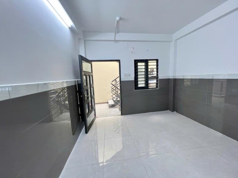 Phòng ban công gần hv hàng không - ngay etown cộng hòa, nhà ga t3, chợ hoàng hoa thám phòng giá tốt - tân bình