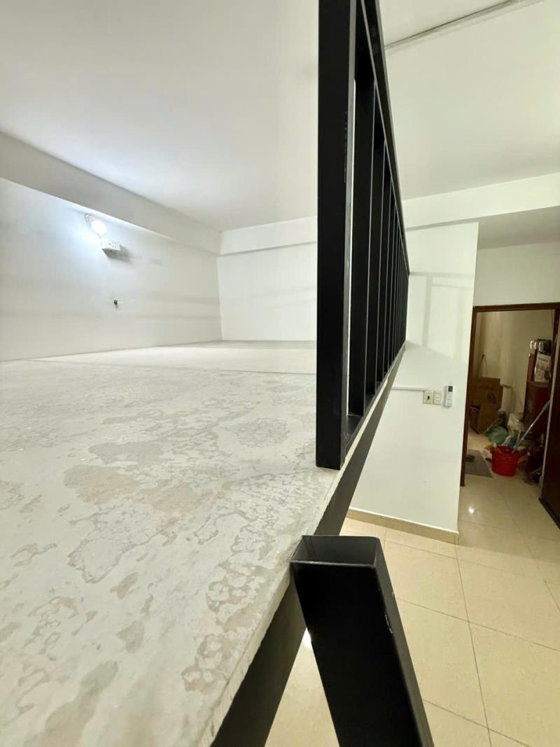 Trọ có gác siêu rộng ở được 3-4 bạn sinh viên gần sát đại học văn hiến - đh công thương - âu cơ - lũy bán bích quận tân phú - 4