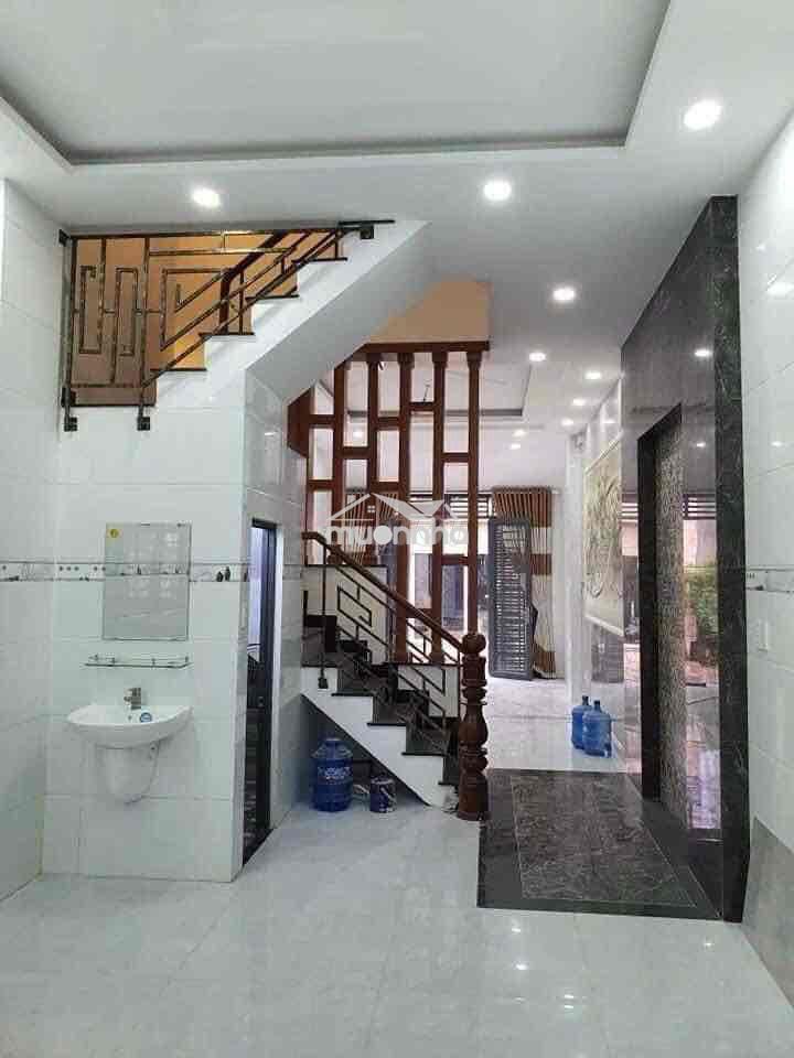 Nhà phú thọ hoà, 4x17m, 3 lầu sân thượng nhà bao đẹp, 5 pn - 3