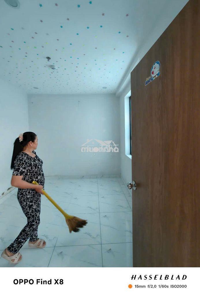 Em gái u60 star tower cần tiền. thị trường 2,1 tỷ. chốt giá 1,720 tỷ - 2