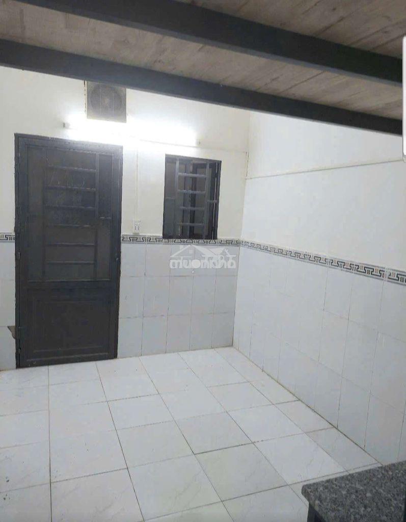 Phòng có gác cao 1.8m không đụng đầu, khu nguyễn trãi giao hồng bàng - 3
