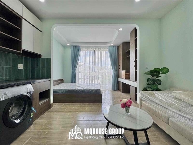Chdv ban công máy giặt riêng full nội thất, nhà mới ngay aeon tân phú