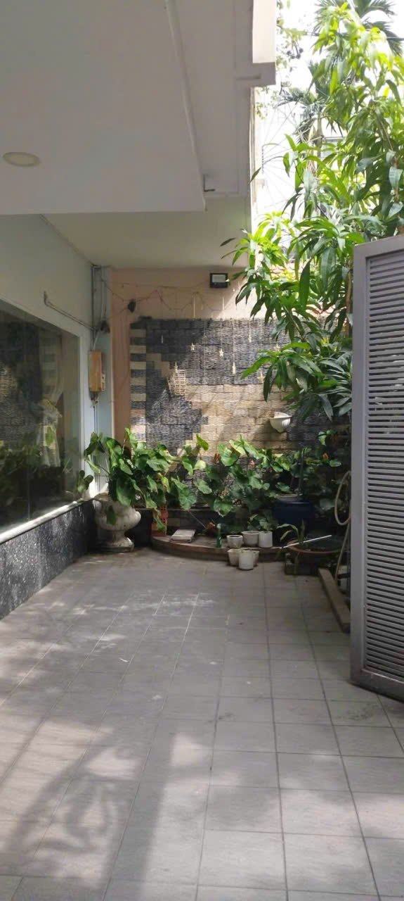 Gần sân bay - nguyễn trọng tuyển - tân bình - 210m2 - 51 tỷ  - 2