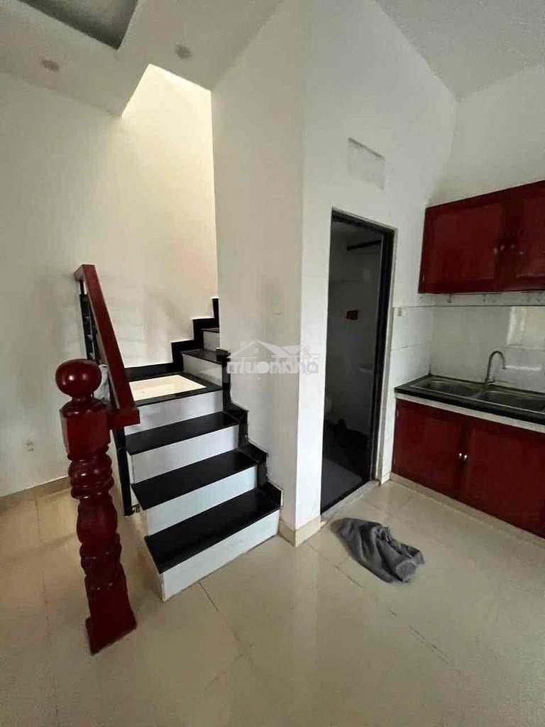 Nhà 1 trệt 1 lầu 2pn 2wc 6x6m hẻm 1206 huỳnh tấn phát q7 - 3