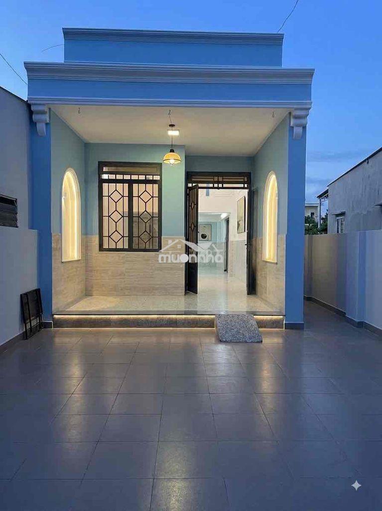 Cho thuê nguyên căn 100m2 ngõ oto đậu hóc môn