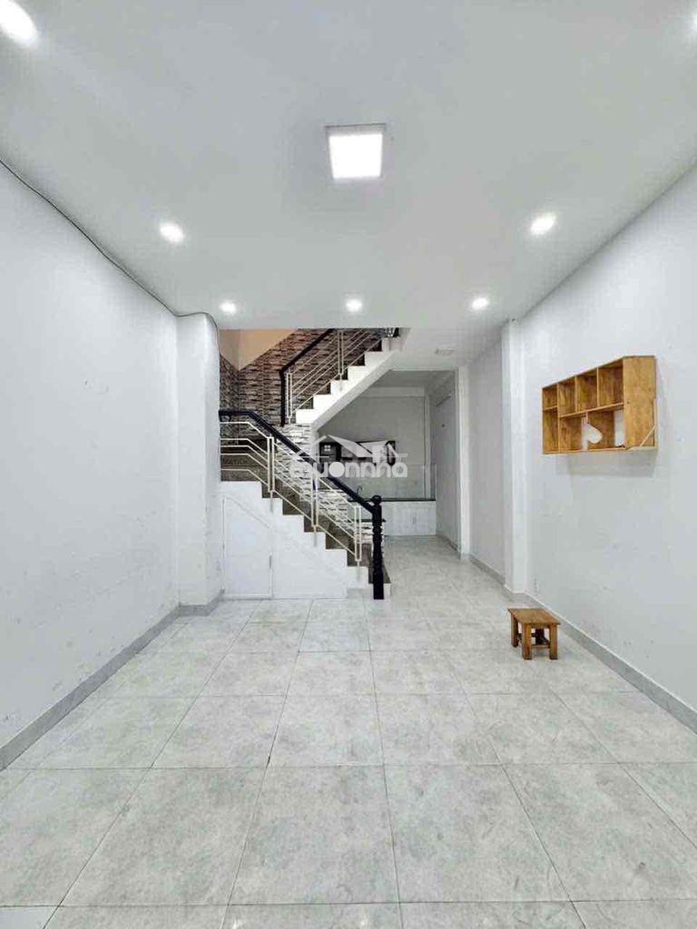 Nhà mới đẹp(4x10m) gò xoài 3tầng 4pn 3vs hẻm xe hơi