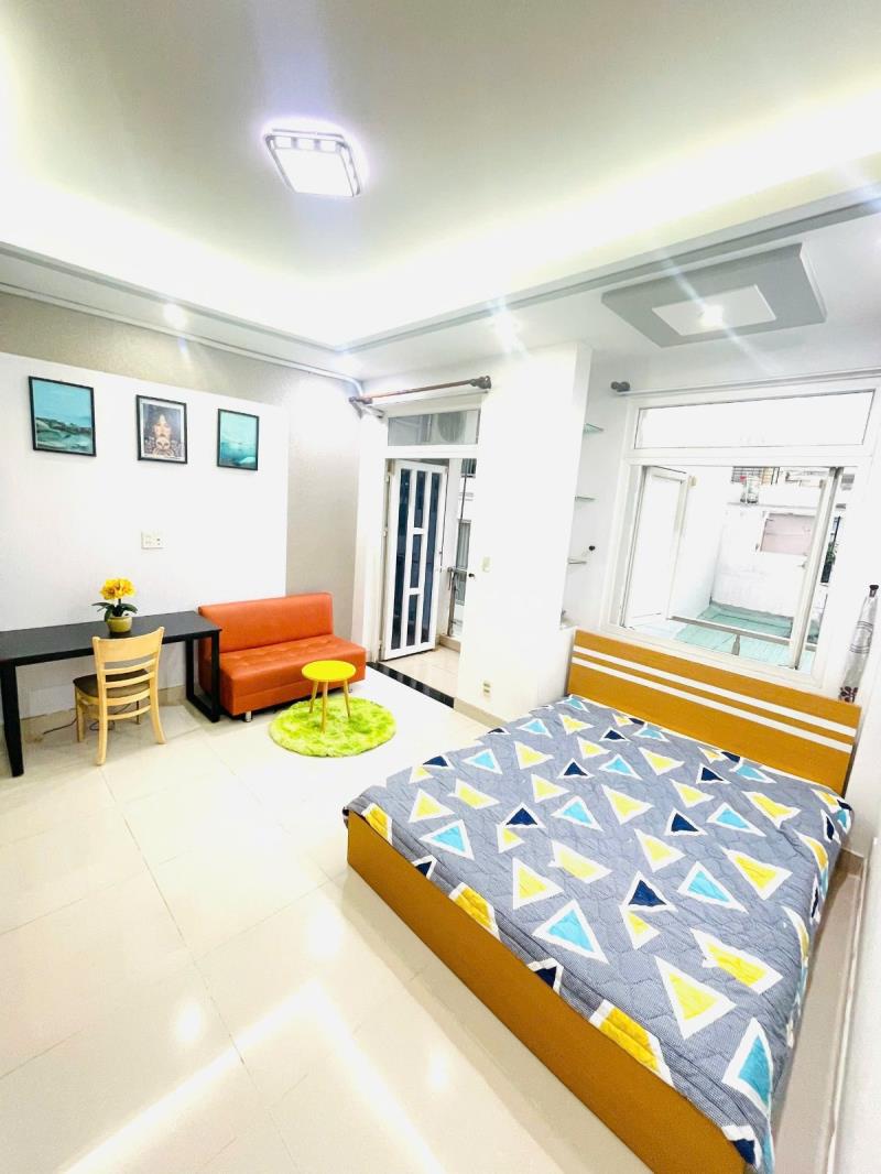 Cho thuê phòng có ban công & cửa sổ lớn, full tiện nghi q. phú nhuận gần ufm