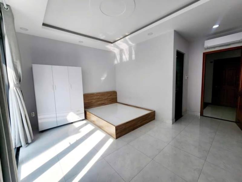 Cho thuê studio ban công 30m2 ngay chợ bà chiểu - trường đại học văn lang - học viện cán bộ tphcm