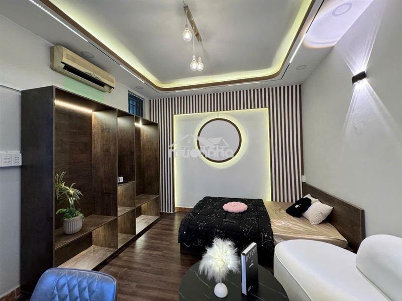 2 phòng ngủ cửa sổ 45m2 full nội thất mới. giá 8tr8