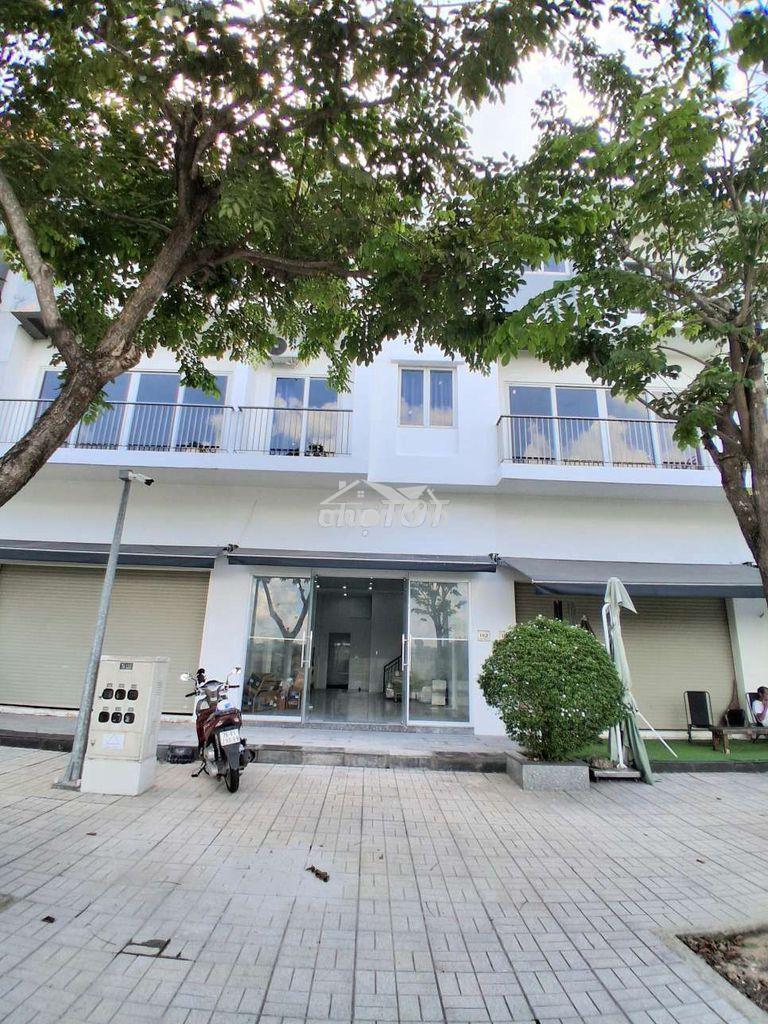 Cho thuê shop house suncasa hòa phú, gần thành phố mới, giá 15 triệu