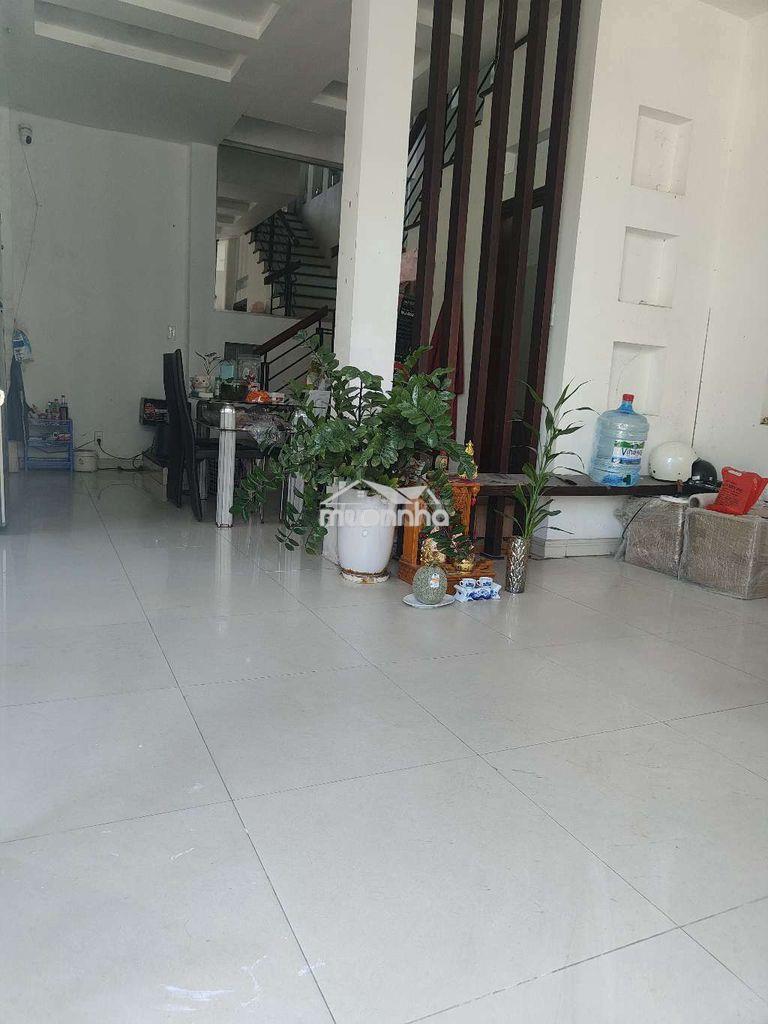 Nhà 2pn 2wc hẻm xe tải gần chợ hiệp bình
