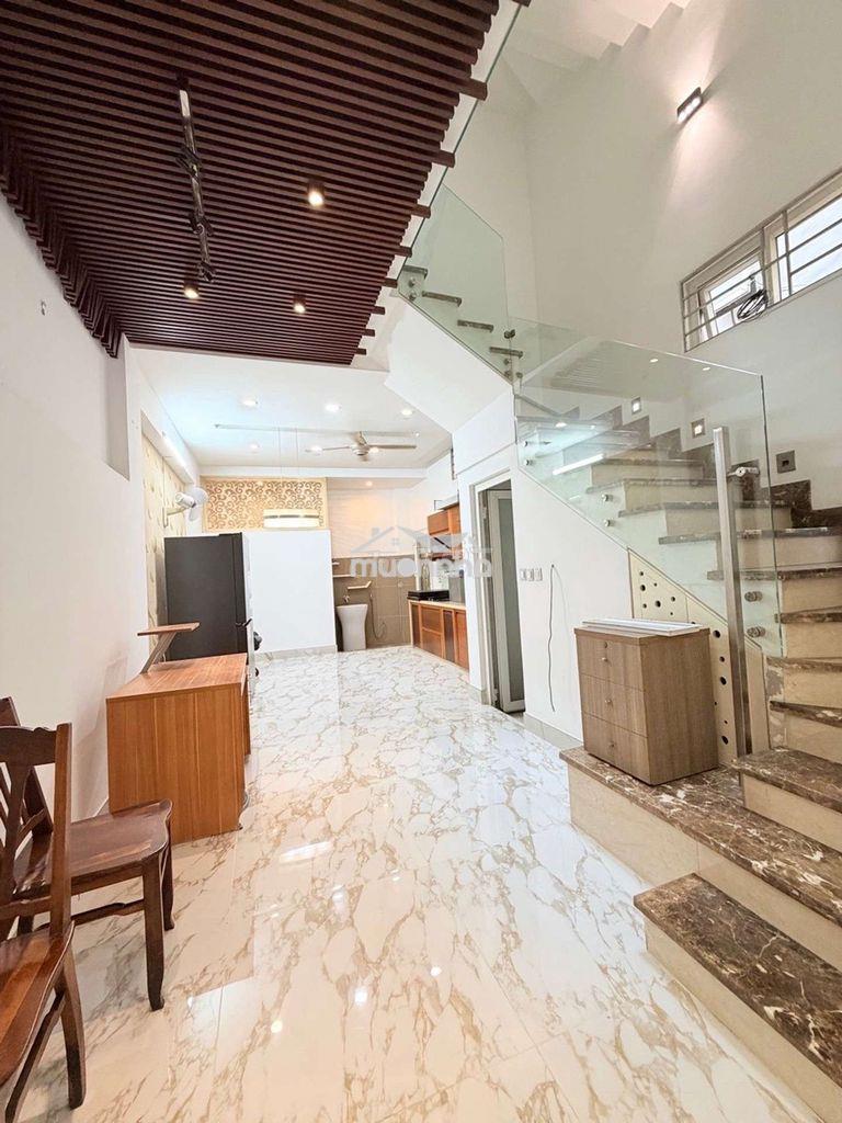 Nhà 4 tầng hẻm xe hơi lạc long quân
dt: 4,3x16 71m2 đất. dtxd 225m2