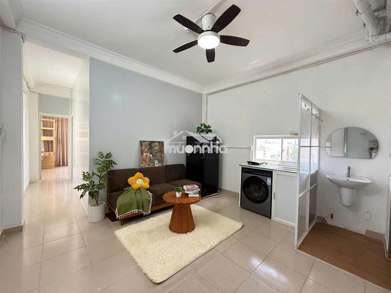 💥Cho thuê ch 2pn rộng 70m2 • đối diện cv lê văn tám q1 • có thang máy