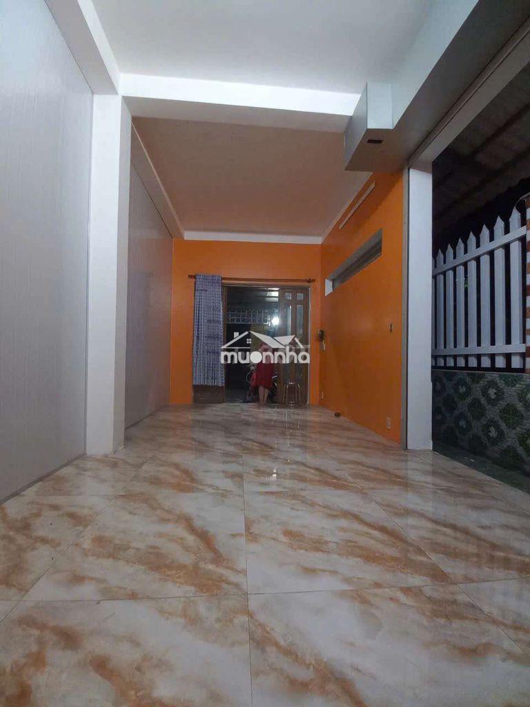 Cho thuê nhà 4x20 hẻm 5m thông - 2