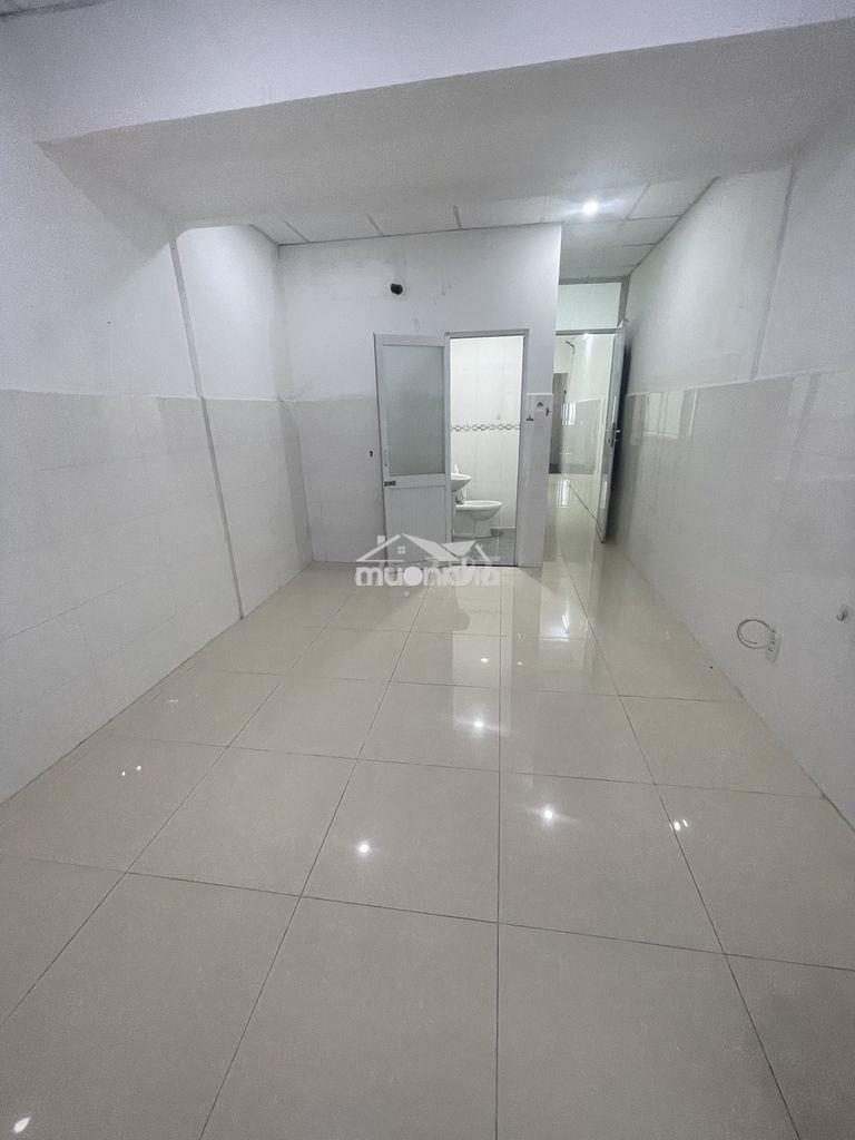 Cho thuê nhà hxh huỳnh văn bánh 8pn 4x15m 2 lầu,giá 22 triệu - 3