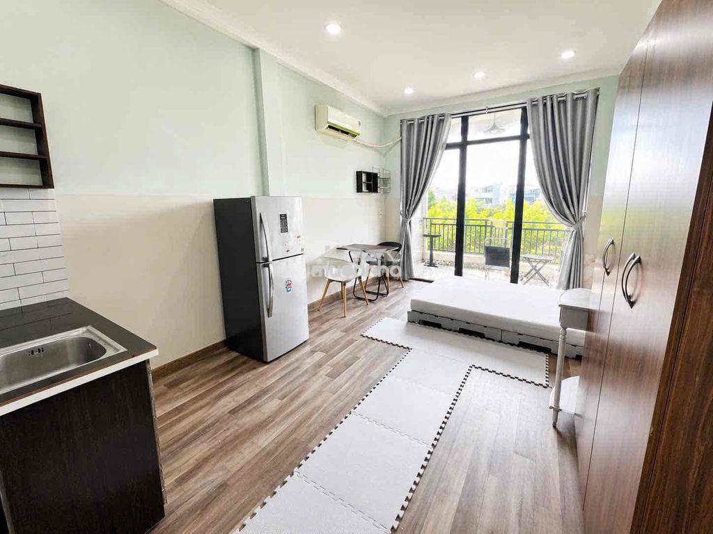 🎀Căn hộ ban công view sông mặt tiền hoàng sa quận 3 fullnt - 2