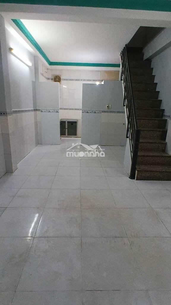 Chợ phạm thế hiển, 4m x 8m, 1 lầu, sổ hồng riêng,  chỉ hơn 3 tỏi tí