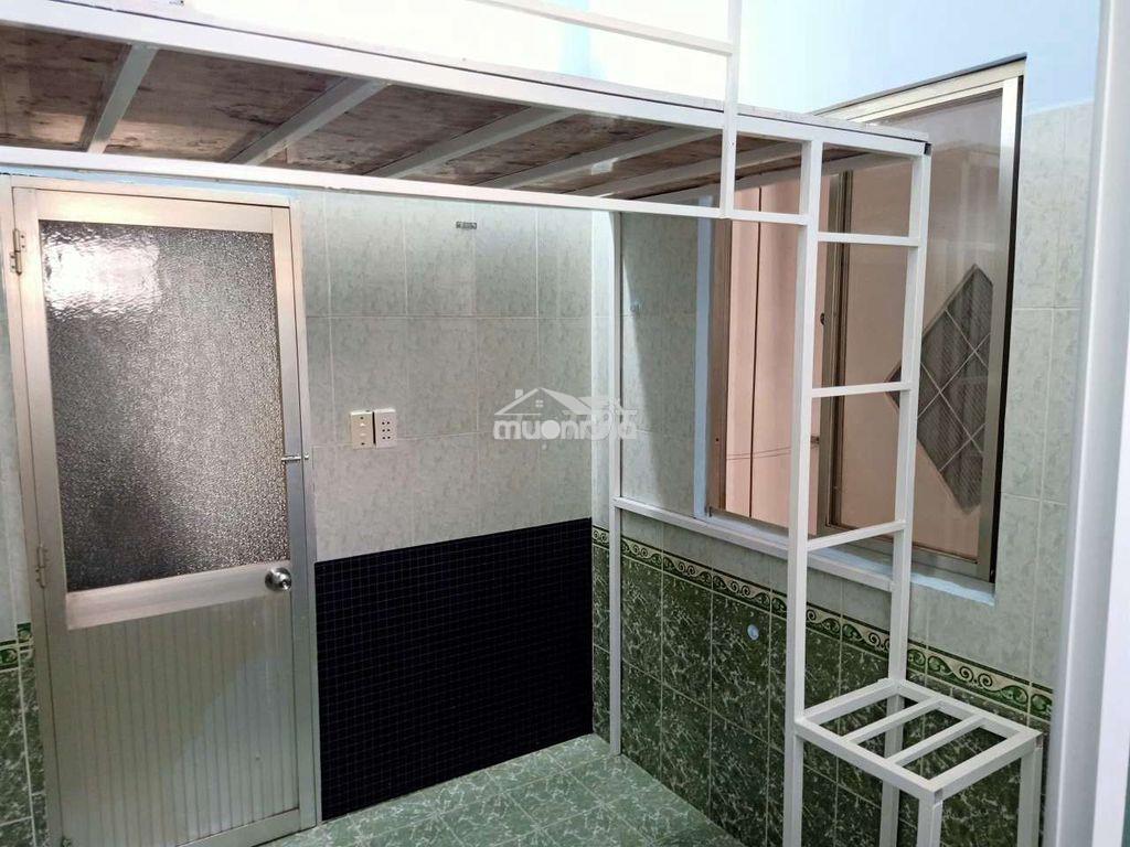 P lầu 2 , cửa sổ có gác,wc riêng,q5,q10,q1, gần nhiều trường đại học  - 3
