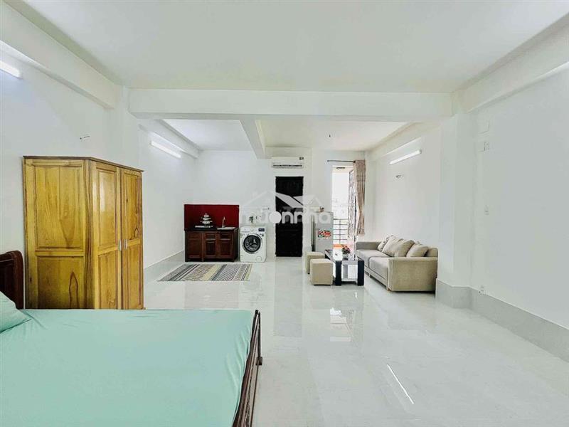 Studio ban công gần sân bay & go! trường chinh