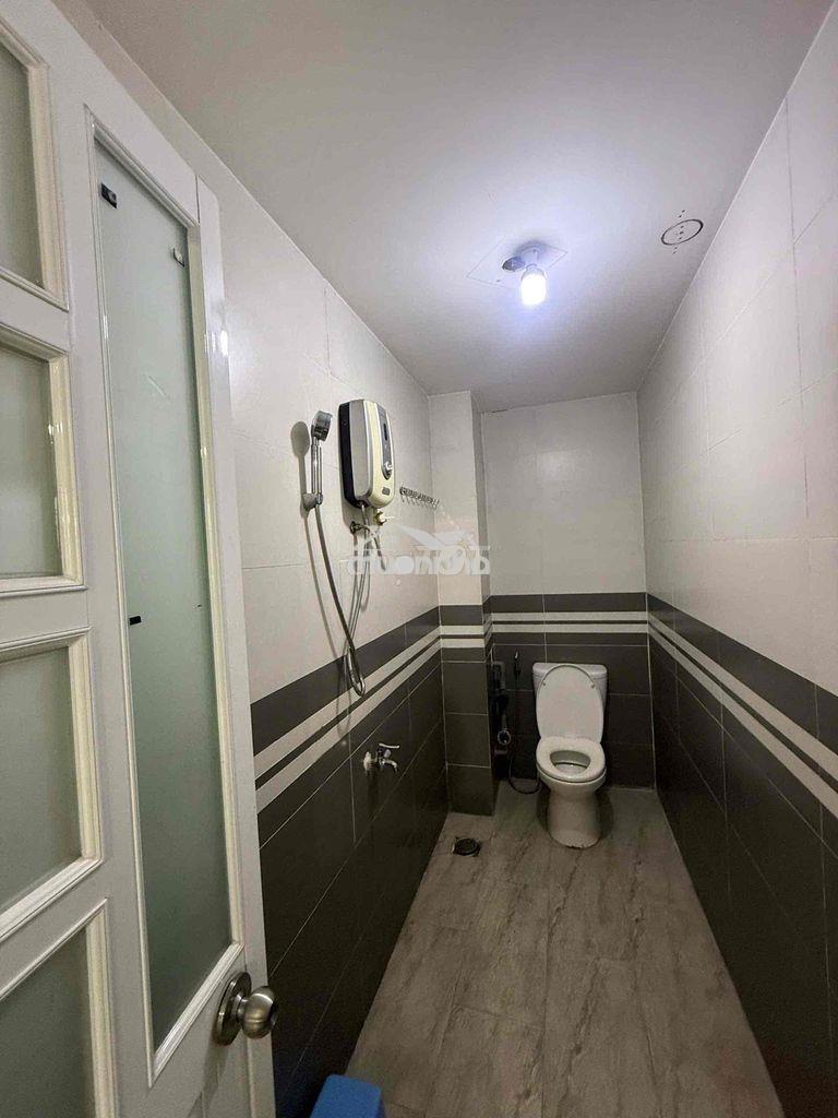Cho thuê phòng trọ dương quảng hàm ban công view đường ngay cc k26 - 2