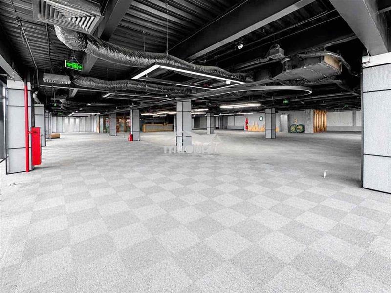 Cho thuê văn phòng tại võ chí công, tây hồ / 1.000m2/ chuẩn hạng b