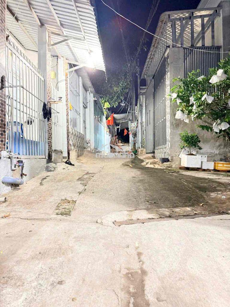 Bán nhà 1 trệt 1 gác đúc ( sc) gần chợ hoá an. dt: 64m2. giá: 1ty150 - 2