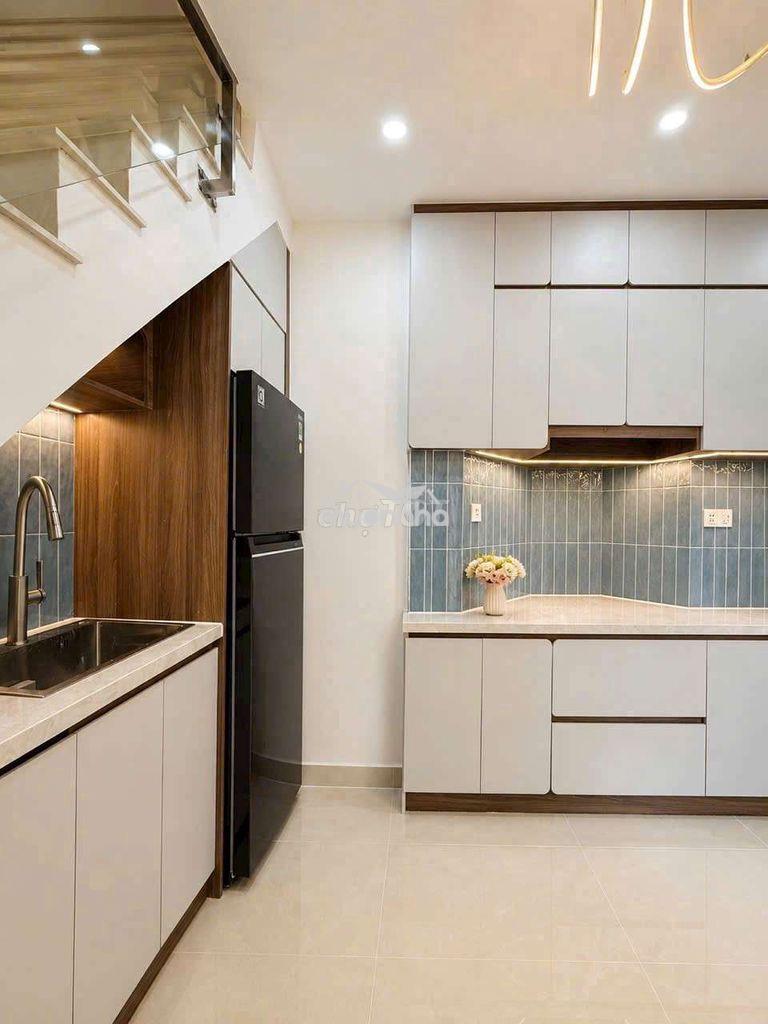 Trần quốc toản. q3. 3 tầng 2pn. 3.5 tỷ - 4