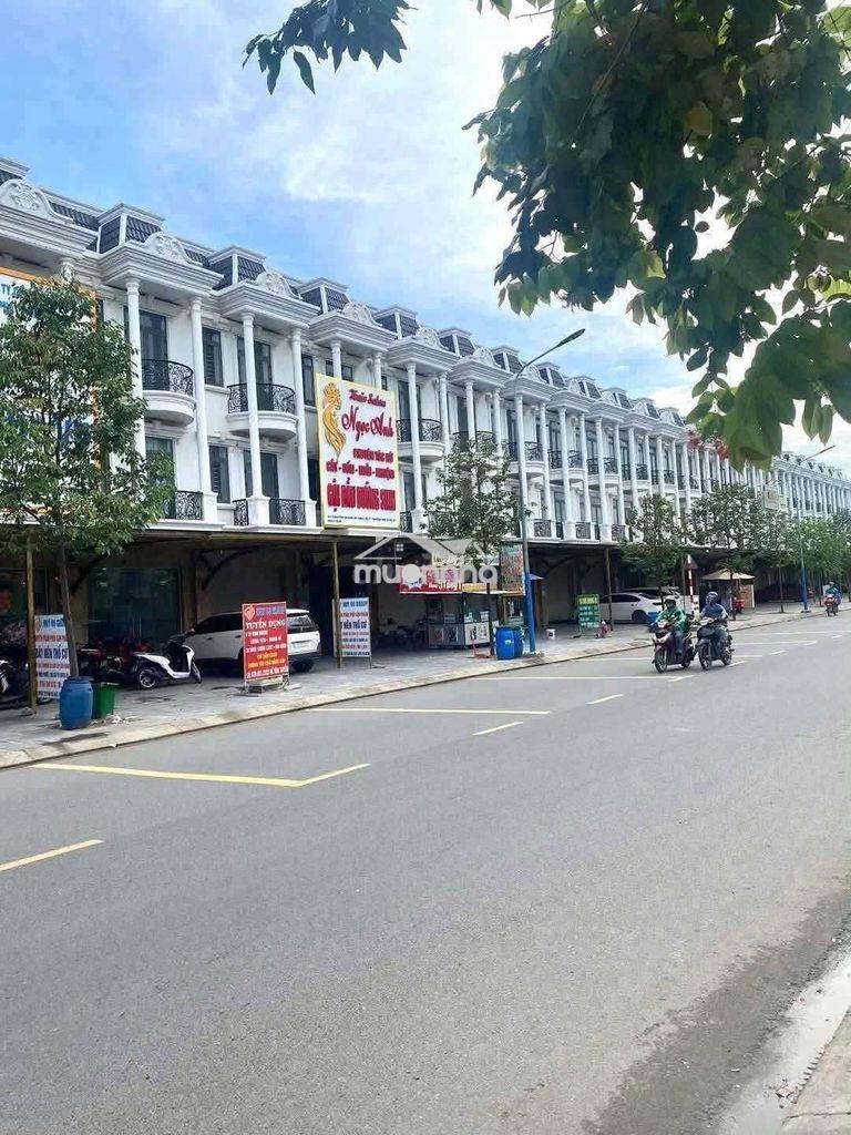 Cho thuê nhà mặt tiền kdc hoàng hùng