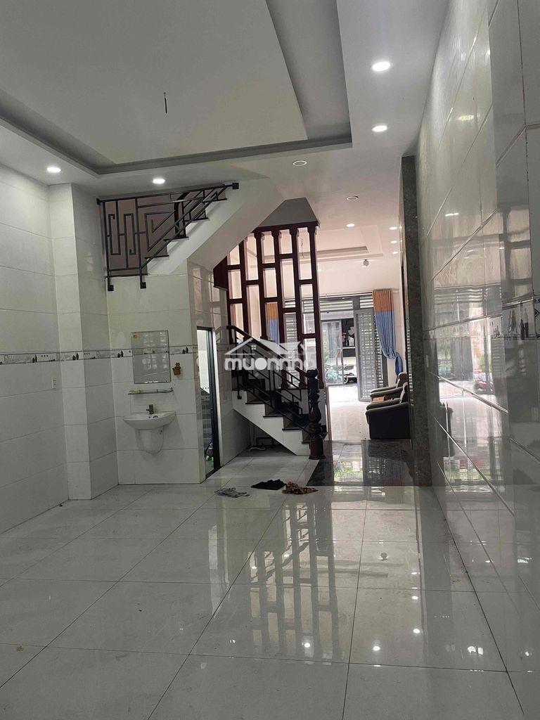Nhà phú thọ hoà, 4x17m, 3 lầu sân thượng nhà bao đẹp, 5 pn - 4