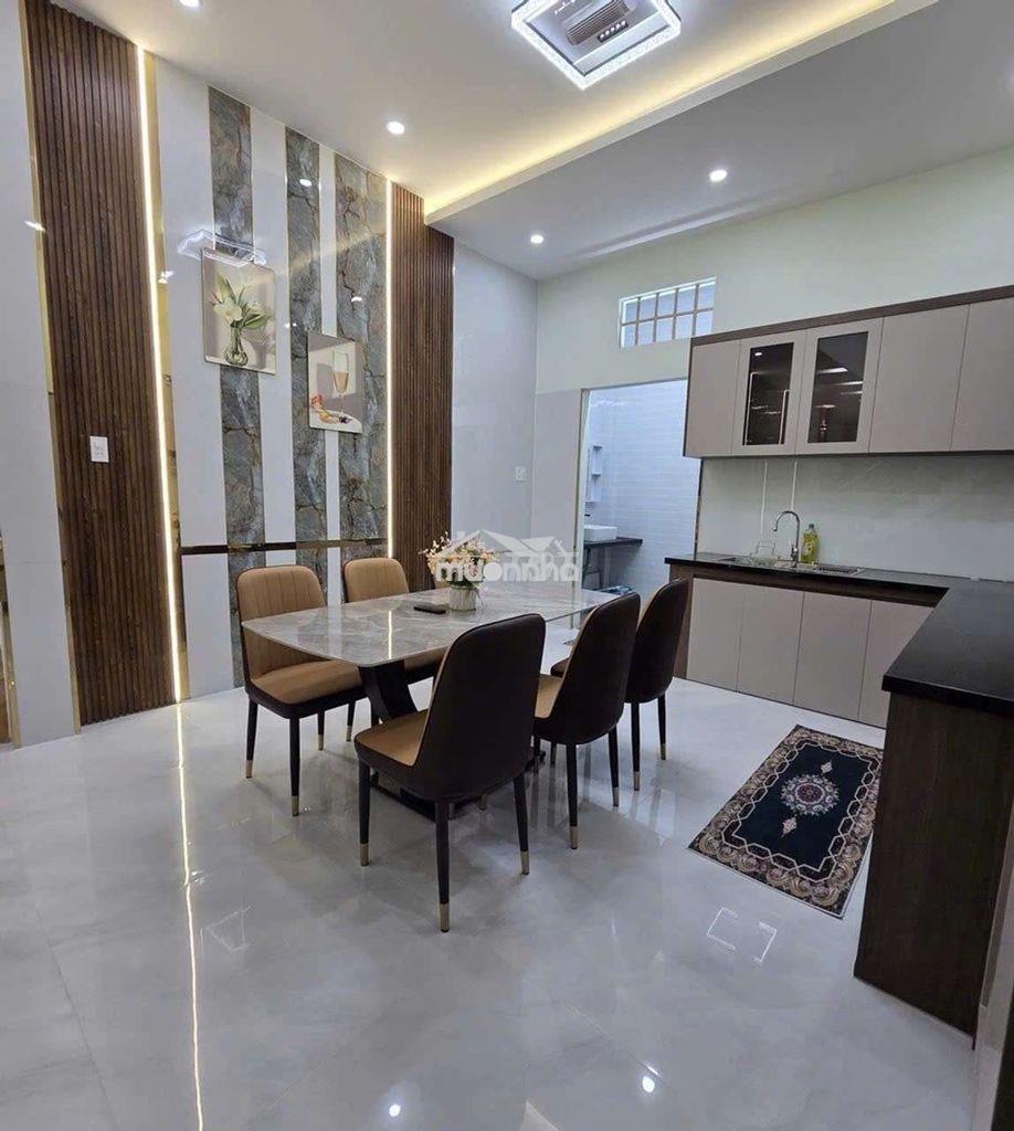 Nhà 2 tầng - lê văn quới - dt 54m2 - giá chỉ 5,5tỷ - hẻm xe hơi tránh
- 4