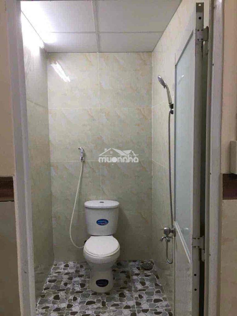 Cho thuê nhà có 2 phòng ngủ, có sân, đường xe tải - 3