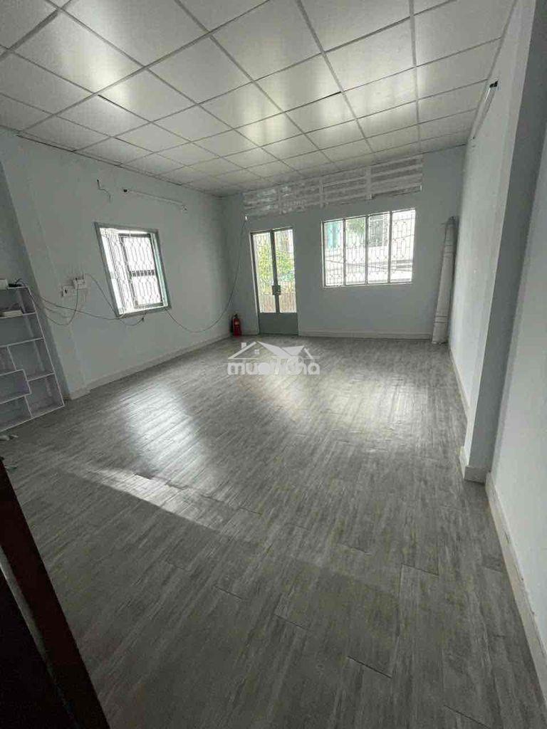 Nhà rộng rãi, 1 trệt 2 lầu - lạc long quân p8 tân bình - 2