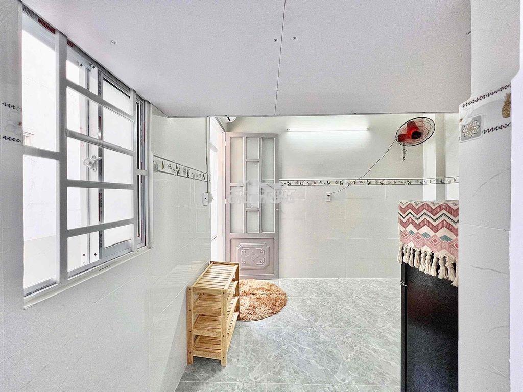 Phòng duplex thang máy ngay đường hoa phượng giao phan xích long - 4