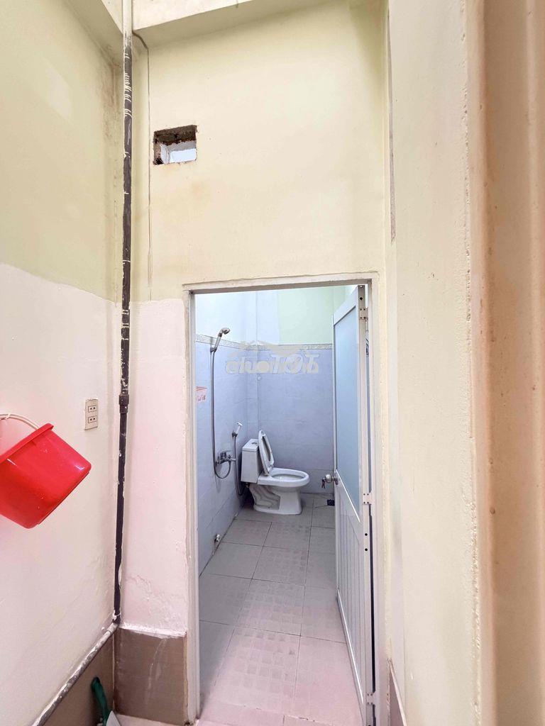 Cho thuê nhà 1 trệt 1 lầu phường bửu hoà củ. dt: 80m2. giá: 7tr/ tháng - 4