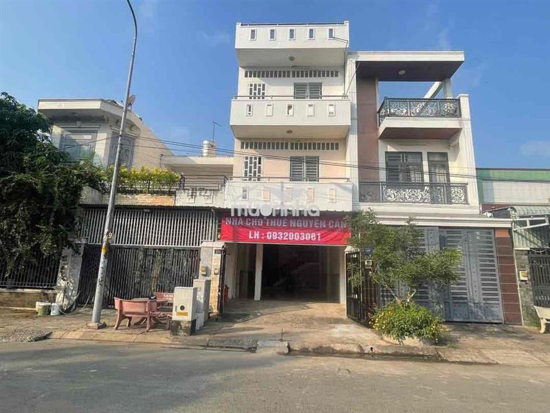 - Cho thuê nhà mới len keng ,3 lầu 400m ( q9) - mặt tiền khu tái định