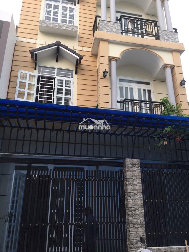 Chính chủ nhà 3 tầng 3pn gần vòng xoay phú hữu quận 9