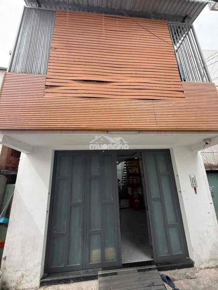 Chính chủ gửi bán nhà hẻm đường lạc long quân quận 11