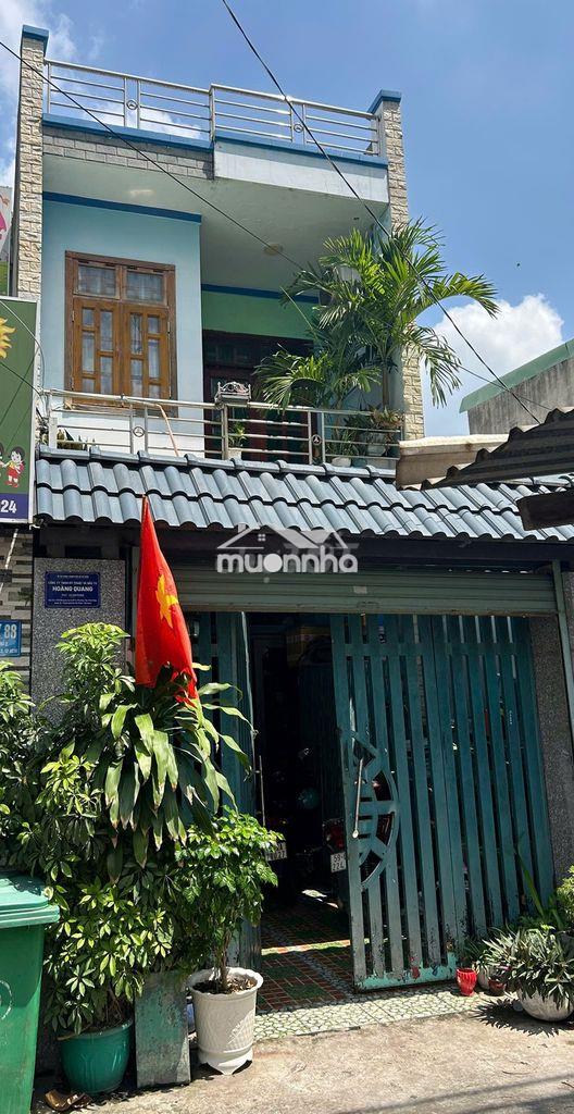 Nhà sổ hồng hẻm đẹp 