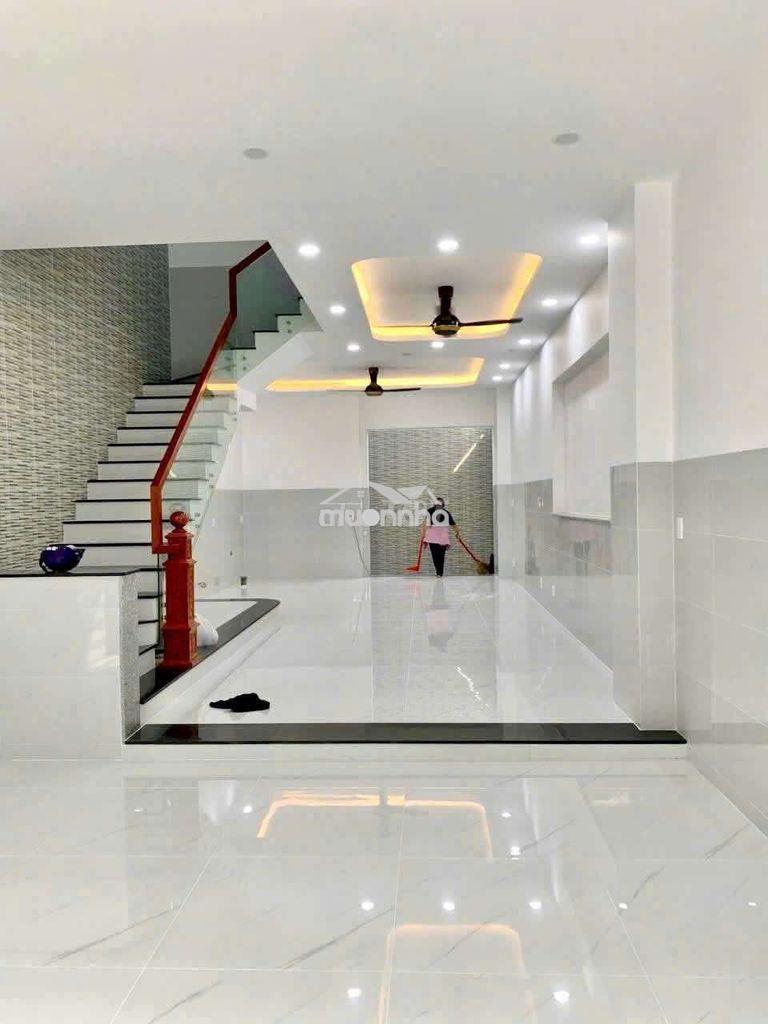 Cho thuê nhà mới tinh giáp tên lửa dt 5*20m - 2