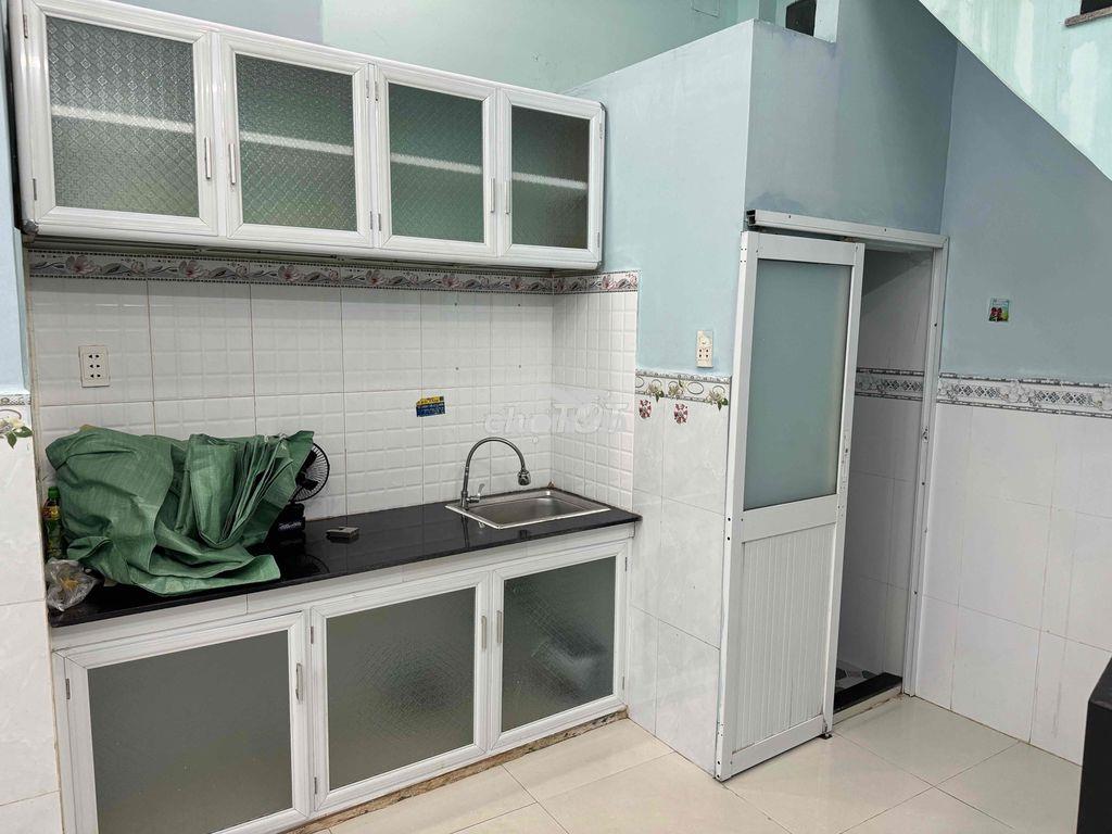Cho thuê nhà 122/27/77/14 đường tôn đản p8, q4 - 3