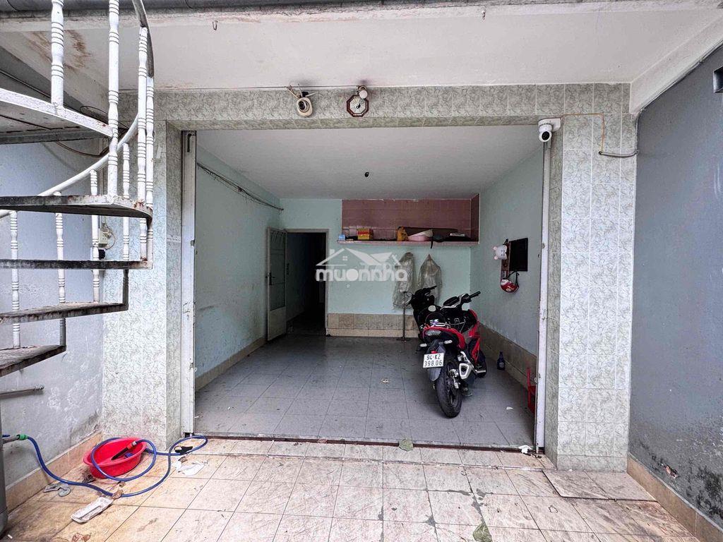 Nhà cũ tiện xây mới hoặc sửa chữa, phan đình phùng phú nhuận 100m chỉ - 2