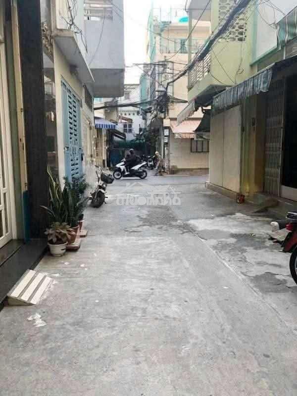🏠🏠 Bán nhà mặt tiền hẻm xe hơi đường trần phú, q5
💢 dt 4m ❌ - 4